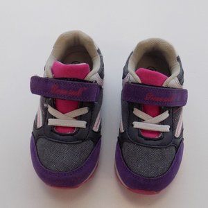 Toddler's Dreamseek Sneaker -Size 8